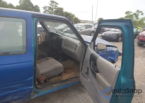 1996 Ford Ranger Super Cab z USA, uszkodzony, nr VIN 1FTCR14U6TPB06597